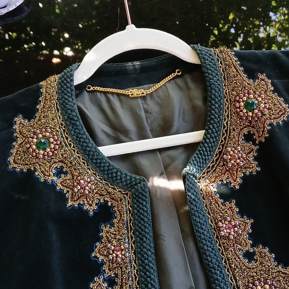 Escada Jackets & Blazers - VTG Luxury Velvet Blazer Jacket Dark Forest Green Beaded Embroidered Exquisite M